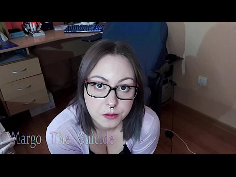❤️ Сексуальна дівчина в окулярах глибоко відсмоктує дилдо на камеру ☑ Супер порно на uk.xxx050890.ru ﹏